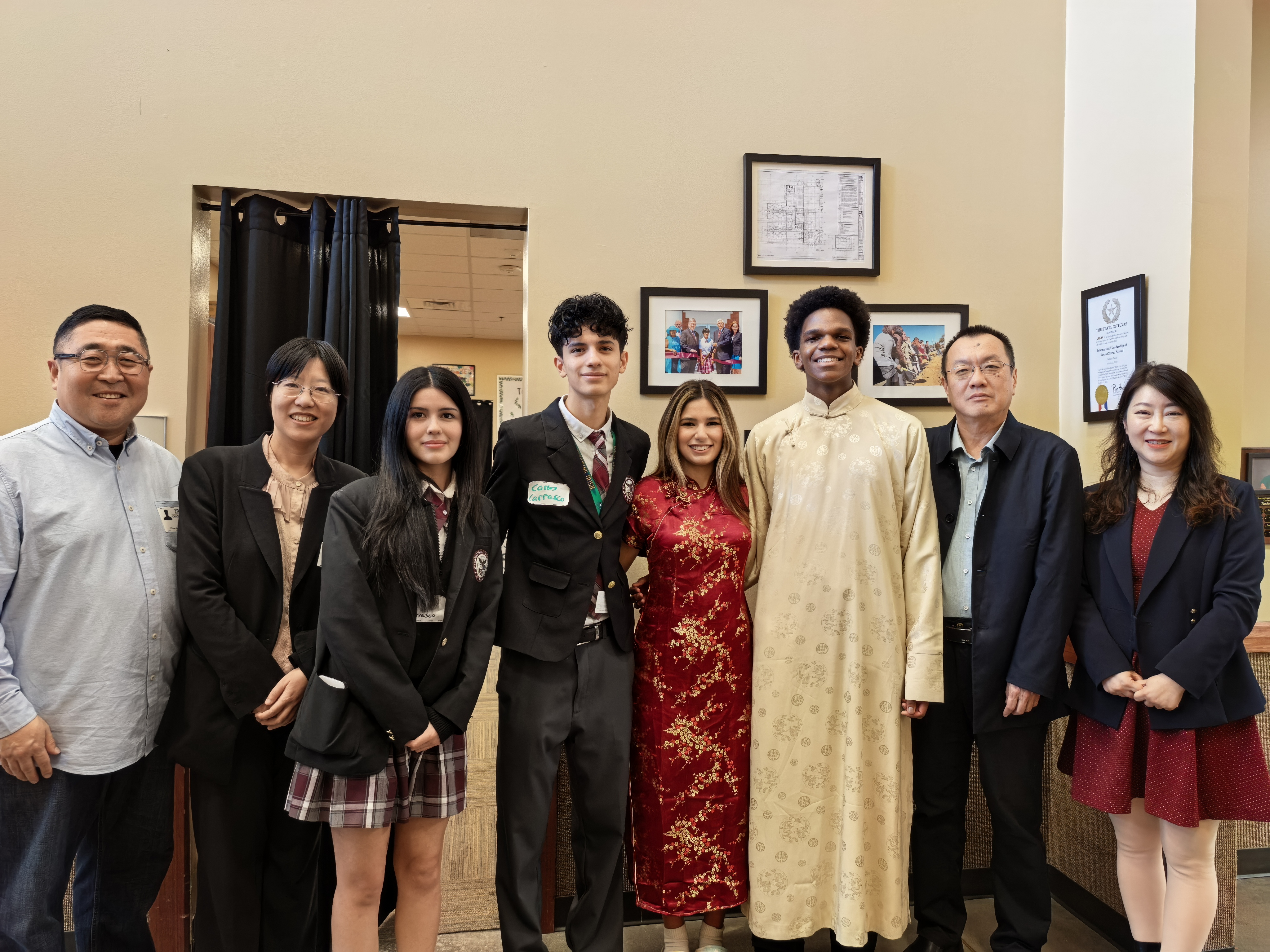 20250225918506.jpg 德州学校春节活动主持人.jpg